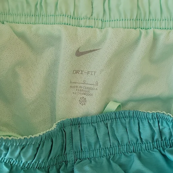Nike Women's Blue Athletic Shorts L - Picture 7 of 8